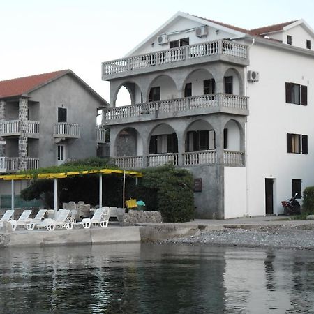 Apartments Petrovic Tivat Kültér fotó